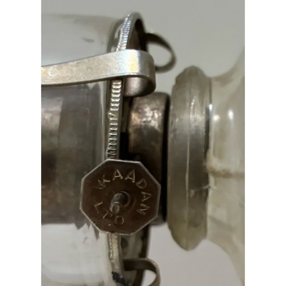 Vintage Kaadan Ltd. Glass Oil Lamp Hurricane Kerosene 18